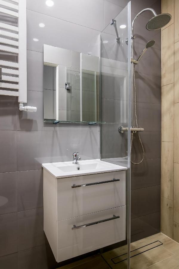 Adler Room Suite -- Prywatna Lazienka, Dostep Na Kod, Parking Lodz  Exterior photo